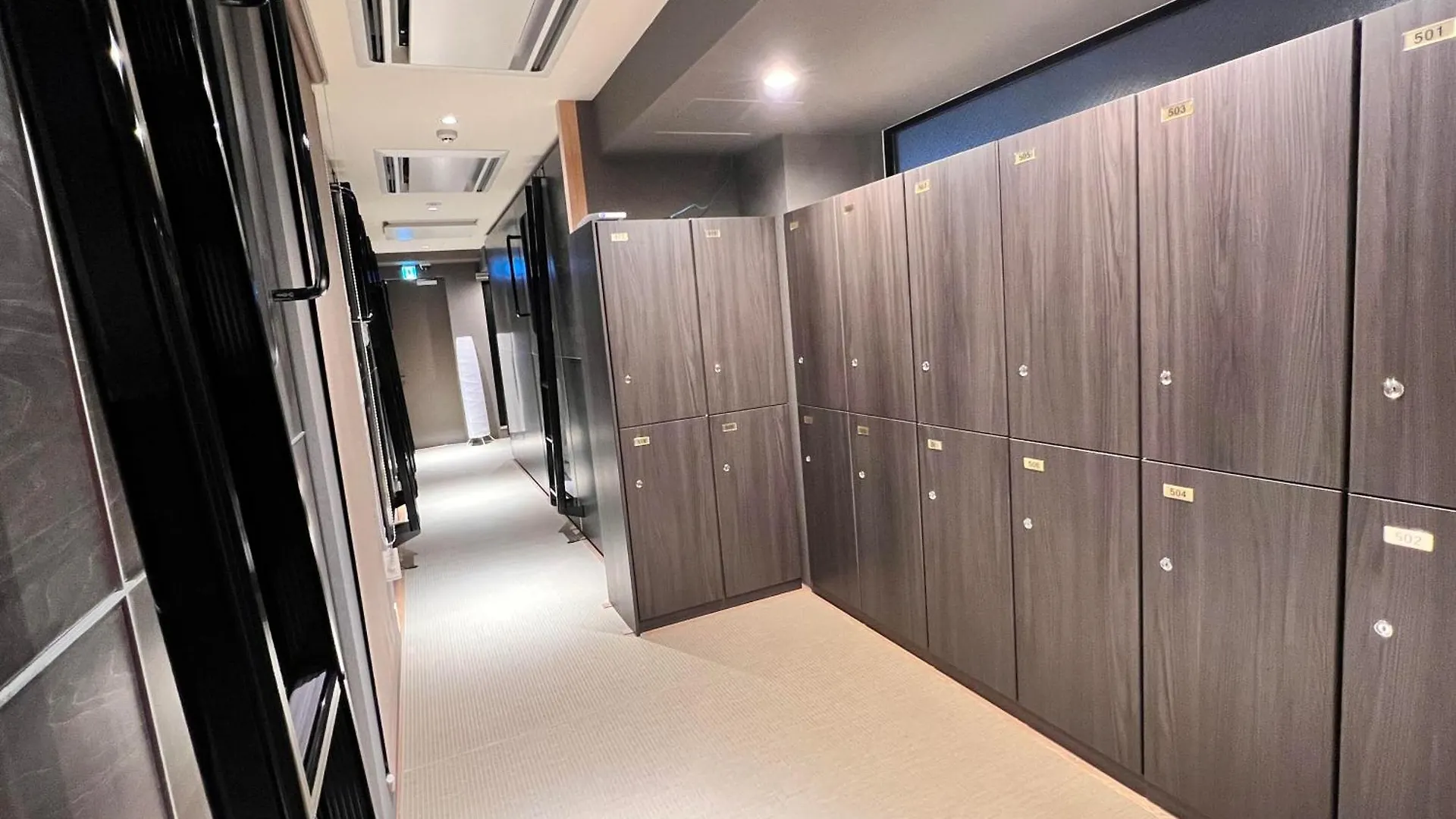 Capsule Hotel Suzumoriya Tokio 0*,